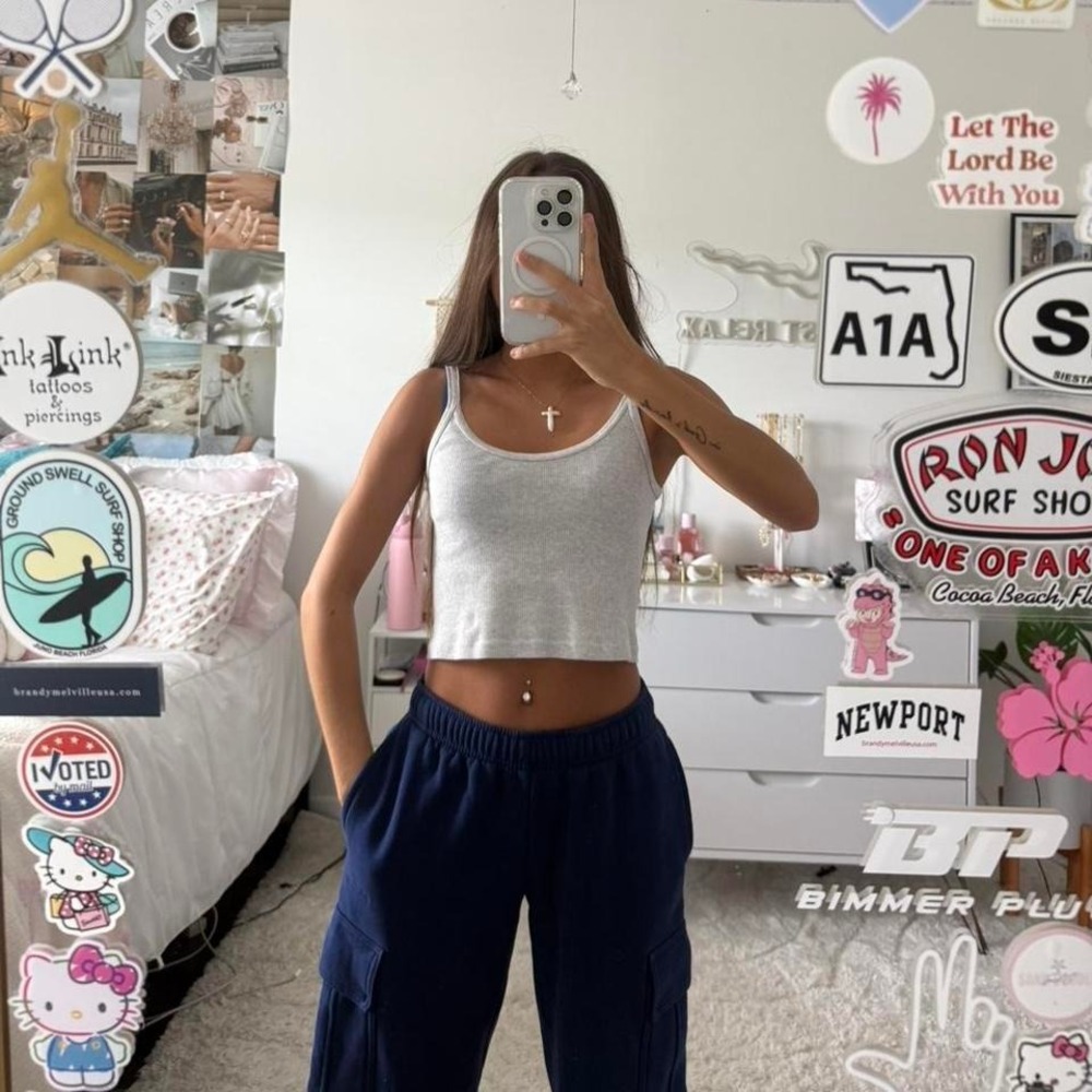 Aritzia navy cargo jogger sweatpants